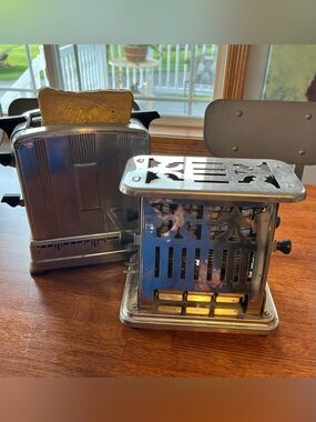 Vintage Chrome Two-Slice Toaster Set - Silver Finish